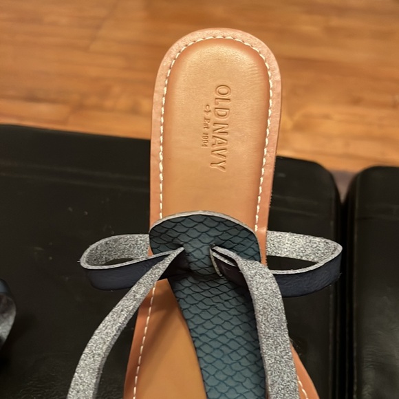 Blue saddles with wrap around strap New size 8 - Picture 5 of 8